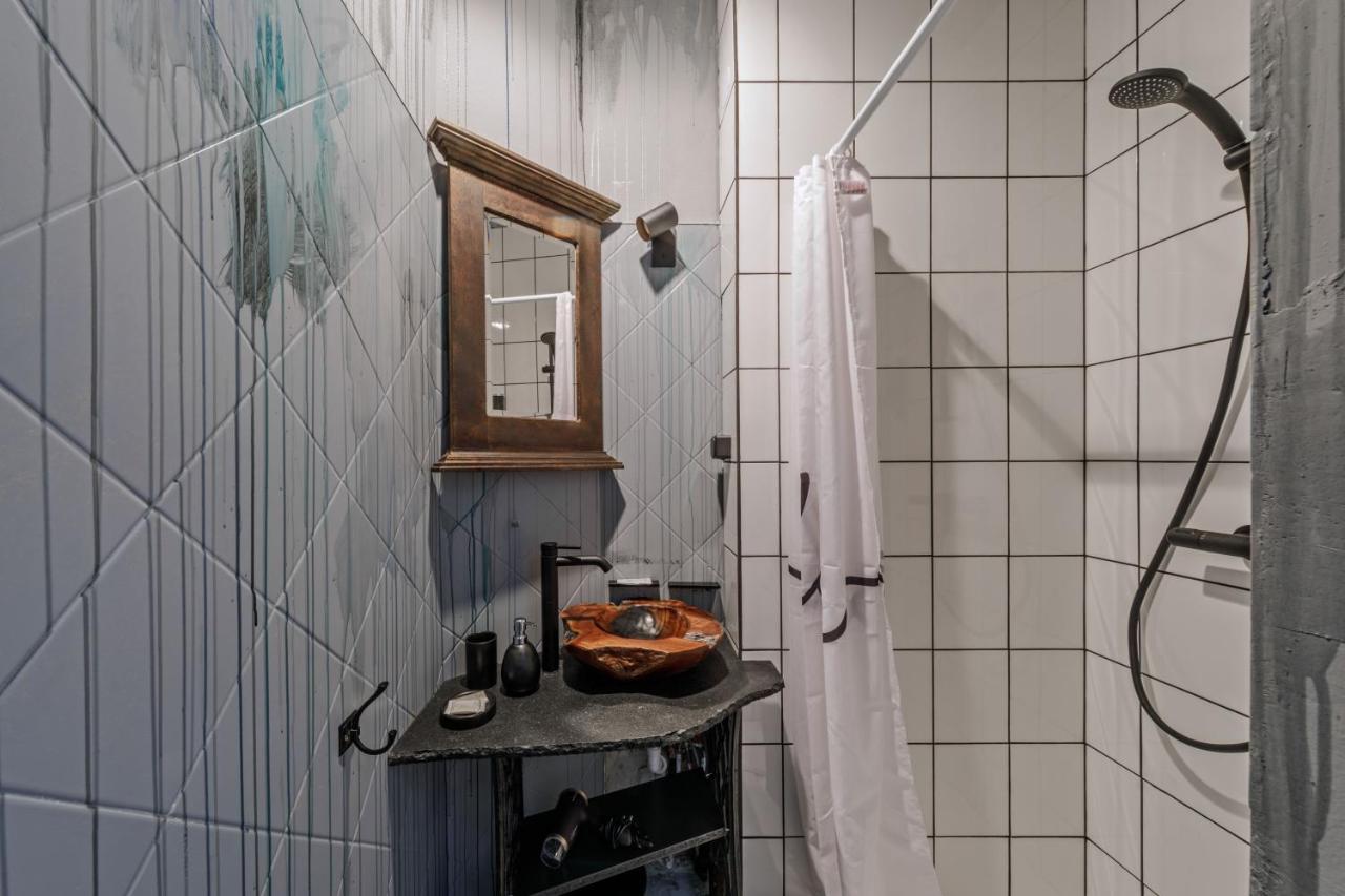 Apartamento Luxuriuos Flat In The Capital'S Old Town Vilna Exterior foto